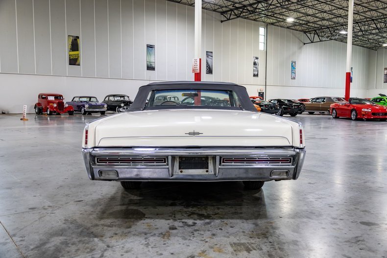 Cabriolet in Plainfield, United States 5 - 18684901
