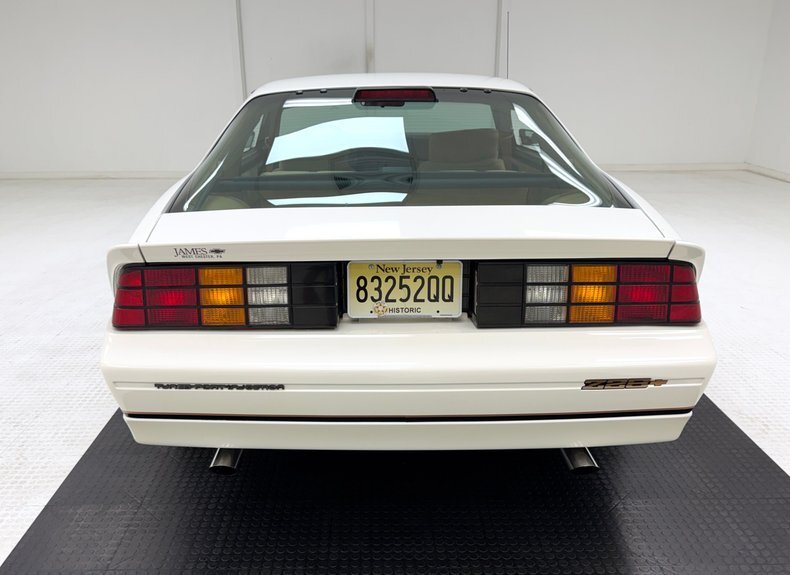 Coupe in Morgantown, United States 4 - 18684971