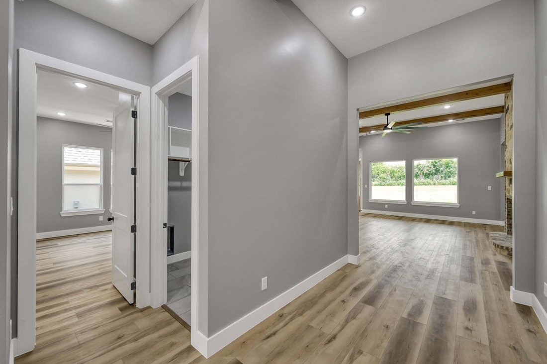 House in Montgomery, Texas, United States 3 - 18685026