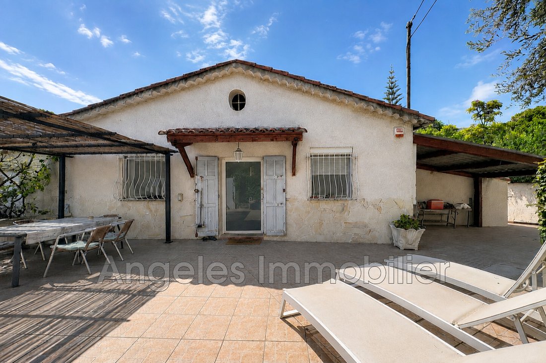 Villa in Les Cougoulins-Rastines, Antibes, France 1 - 18685361