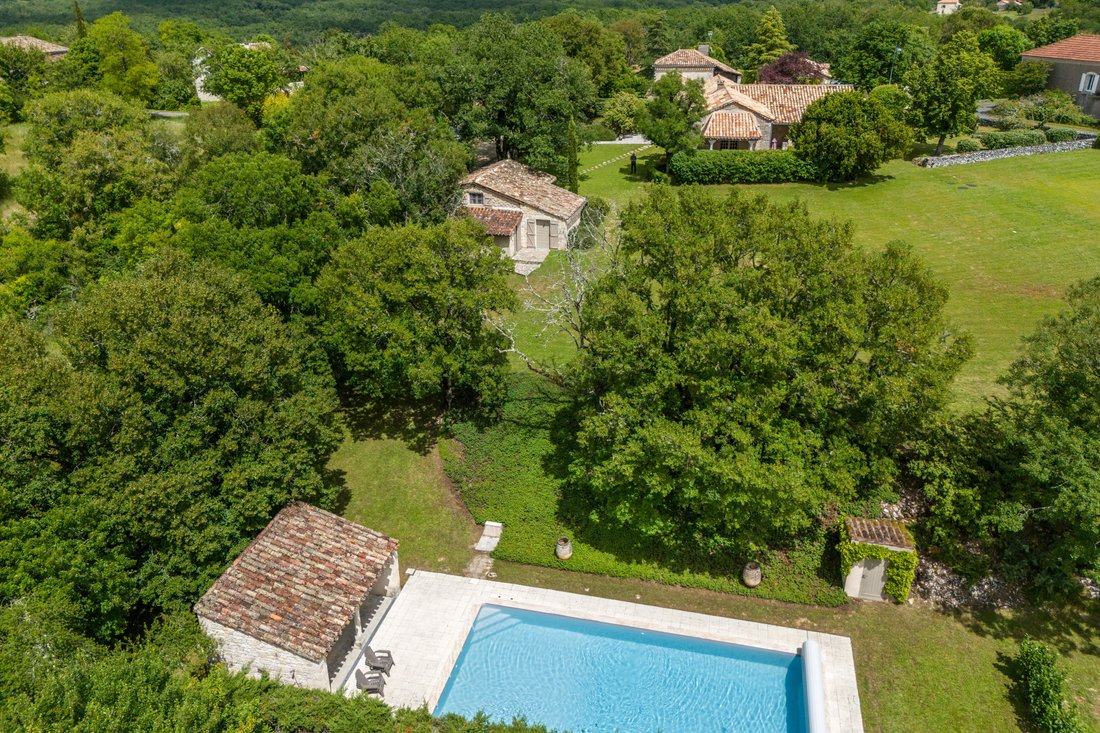 House in Montcuq-en-Quercy-Blanc, Occitania, France 3 - 18685365
