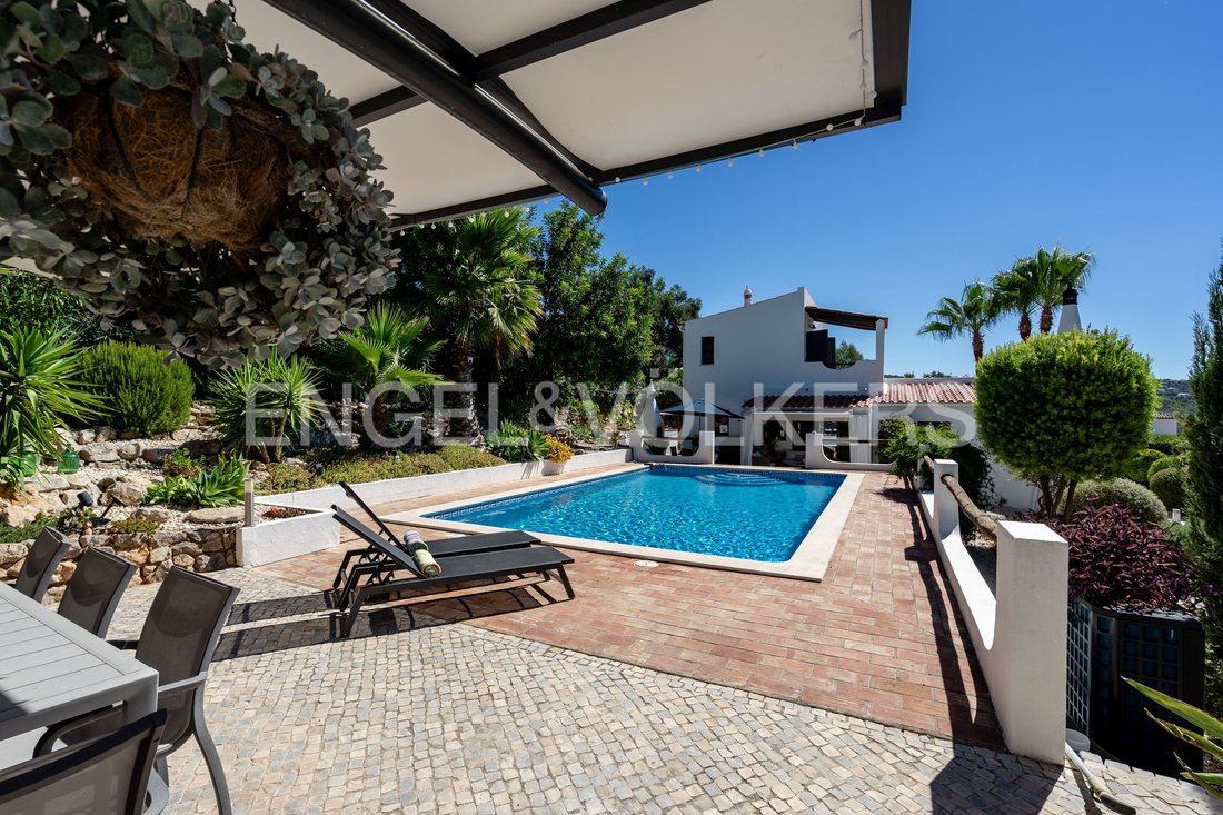Villa in Loule (Sao Clemente), Algarve, Portugal 1 - 16770714