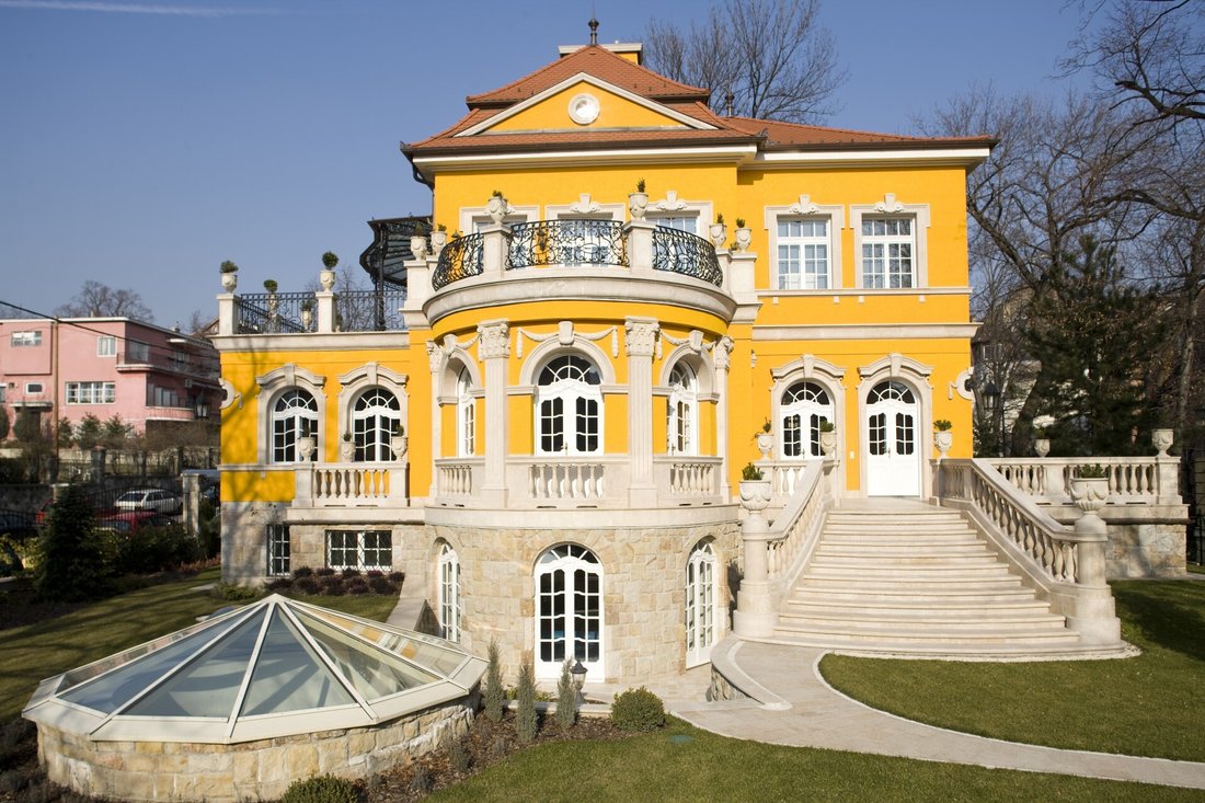 Budapest, Hungary 1 - 18685394
