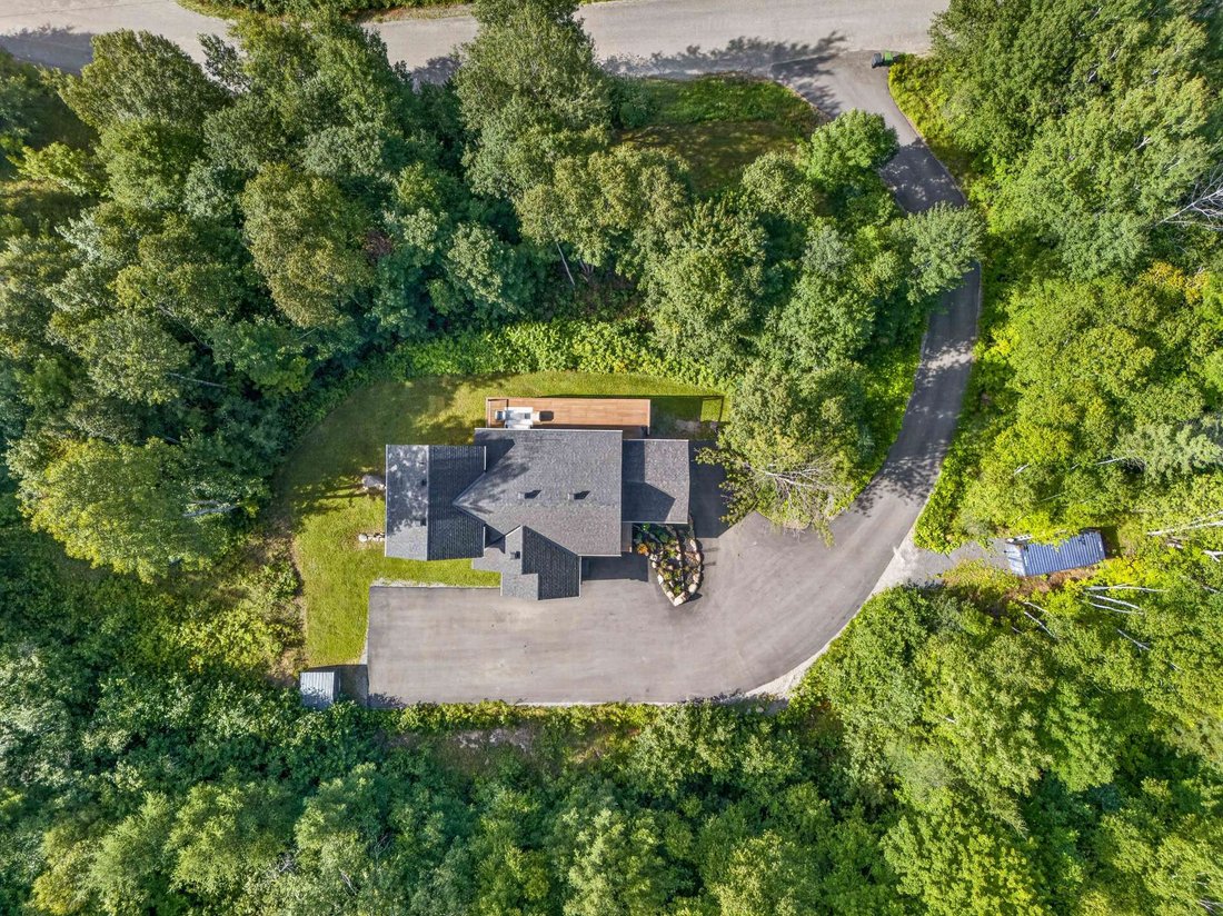 House in Mont-Tremblant, Quebec, Canada 5 - 18685550
