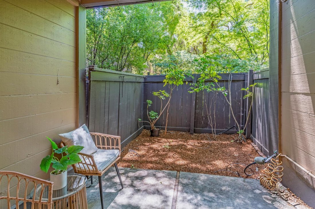 Condo in Mountain View, California, United States 5 - 18685693