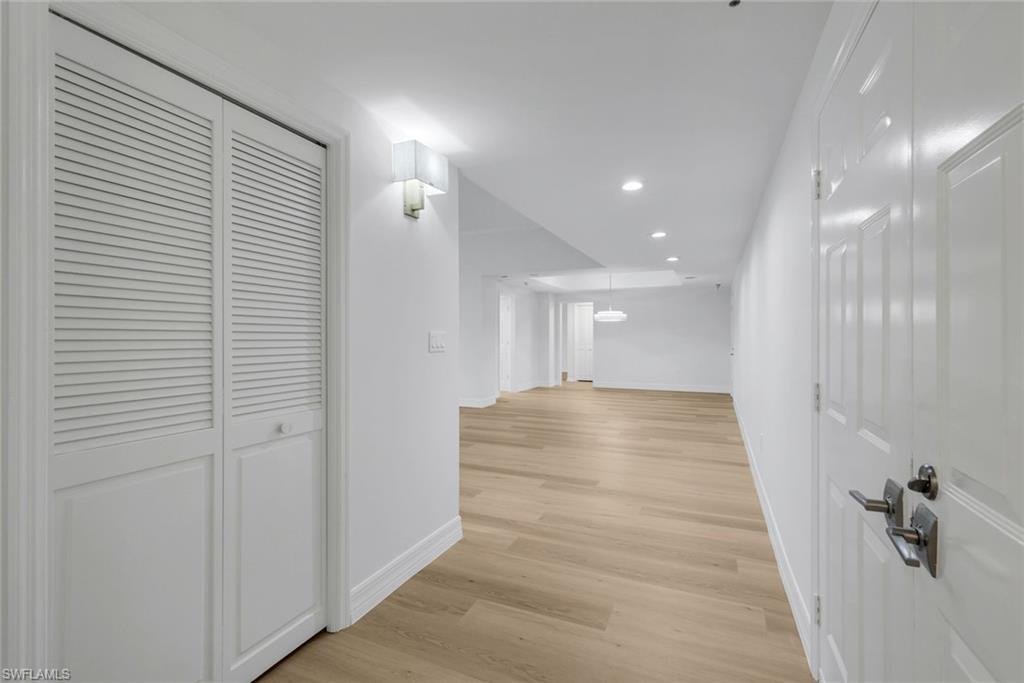 Condo in Naples, Florida, United States 4 - 18685683