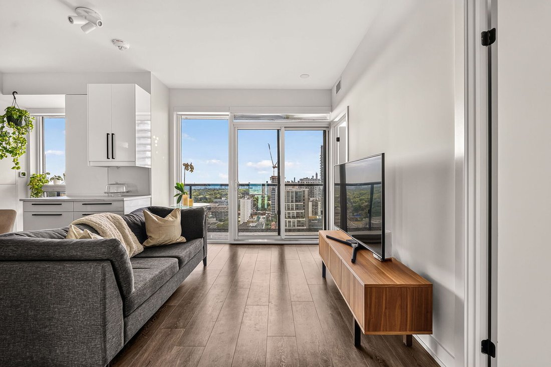 Condo in Toronto, Ontario, Canada 4 - 18685415