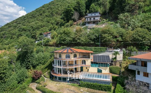 Villa in Bee, Piedmont, Piedmont, Italy 1