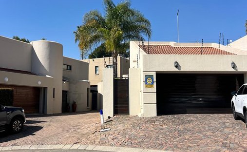 Townhouse in Sandown, Gauteng, South Africa 1