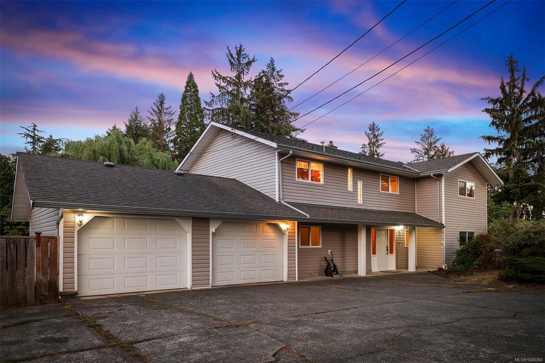 House in Campbell River, British Columbia, Canada 2 - 18685524