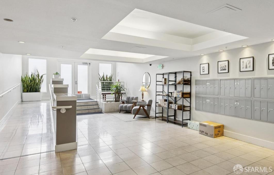 Condo in San Francisco, California, United States 4 - 18684651