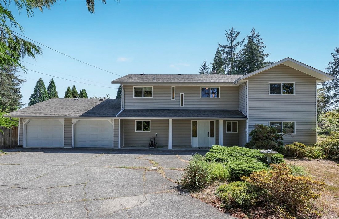 House in Campbell River, British Columbia, Canada 3 - 18685524