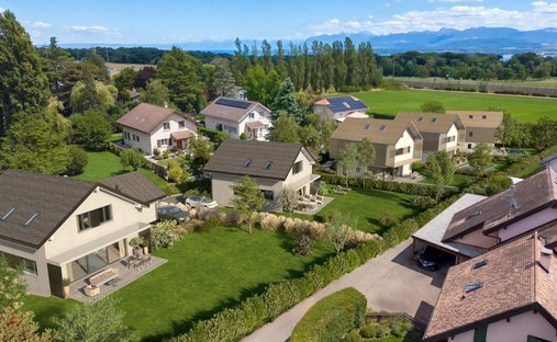 House in Chavannes-de-Bogis, Vaud, Switzerland 1