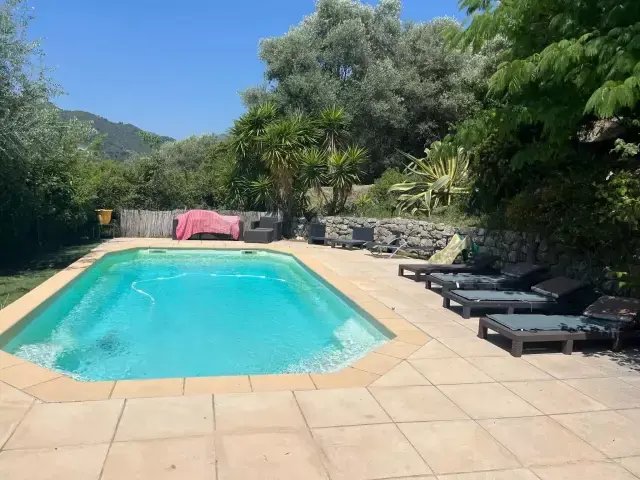 Casa en Saint-Martin-du-Var, Provenza-Alpes-Costa Azul, Francia 4 - 18016552