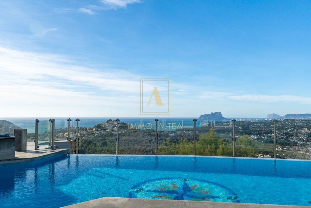 Villa in Moraira, Teulada, Valencian Community 1 - 18685667