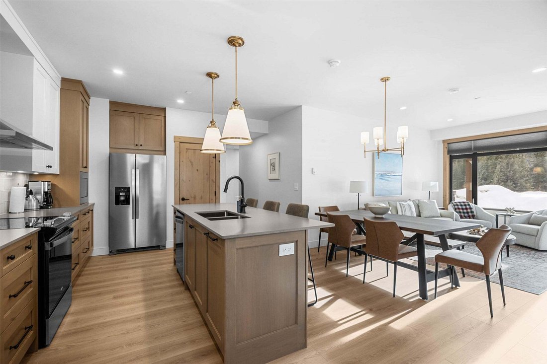 Apartment in Sun Peaks, British Columbia, Canada 3 - 18685534