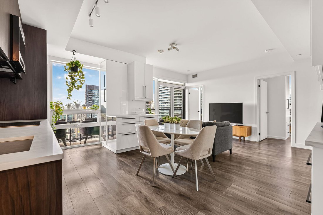 Condo in Toronto, Ontario, Canada 3 - 18685415