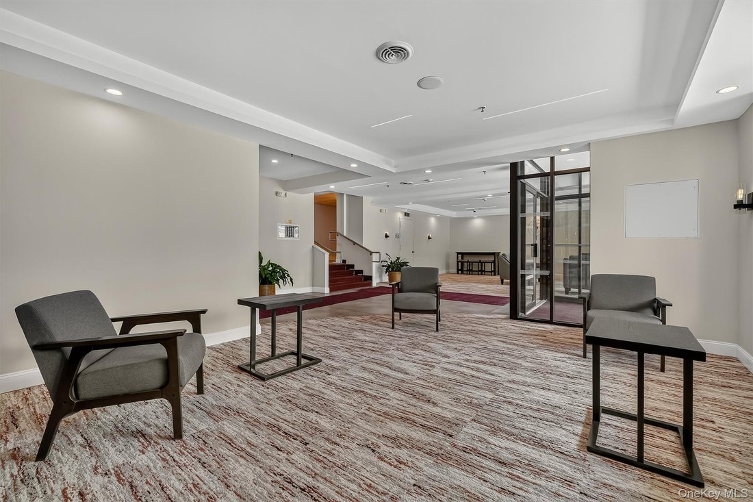 Condo in Yonkers, New York, United States 5 - 18685561