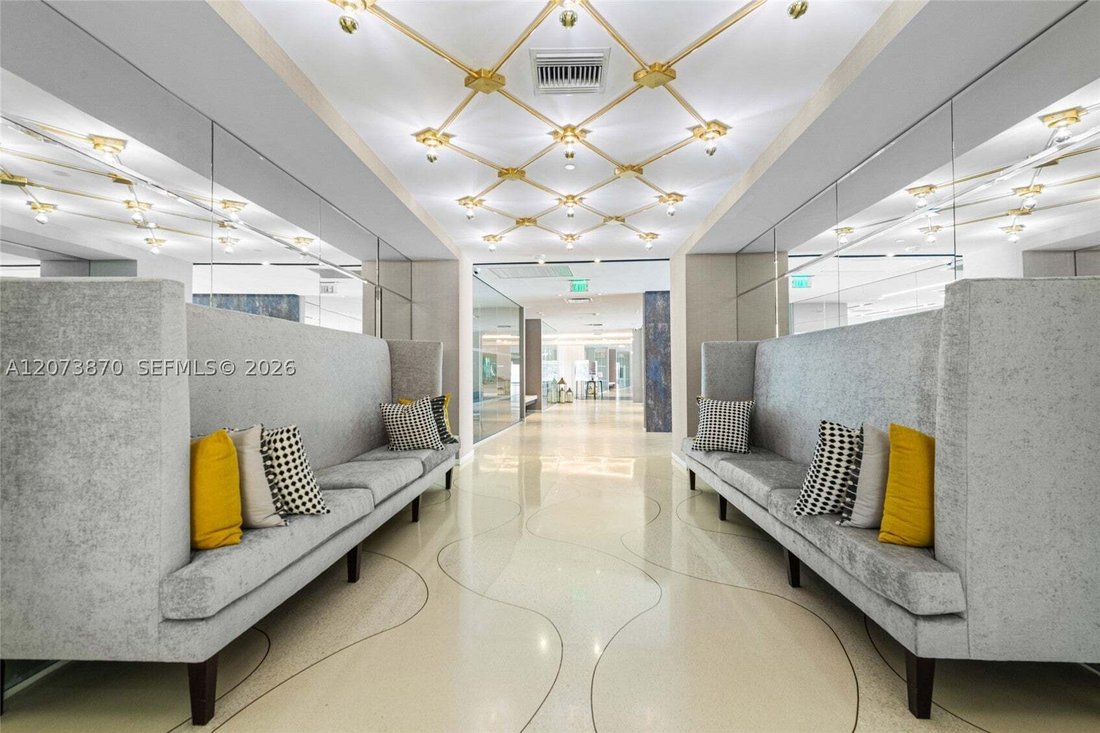 Condo in Miami Beach, Florida, United States 5 - 18684773