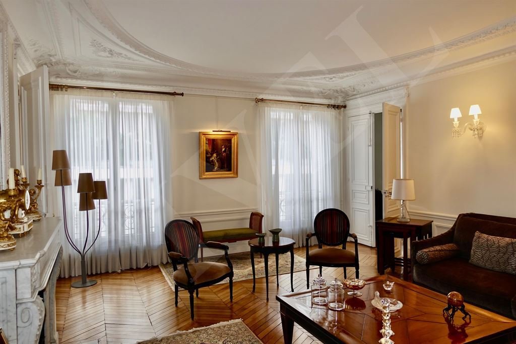 Apartment in Saint Philippe du Roule, Paris 8e Arrondissement, Paris 5 - 18685035