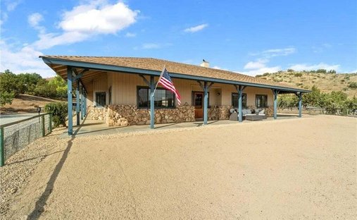 House in Santa Clarita, California, United States 1