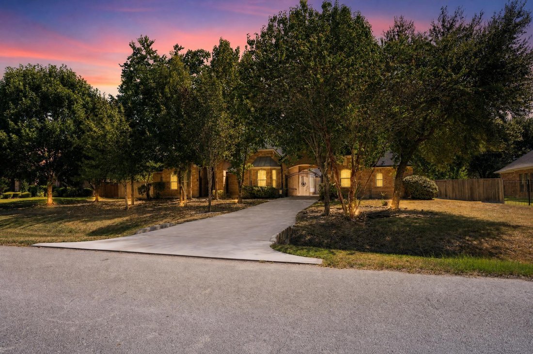 House in Conroe, Texas, United States 1 - 18685023