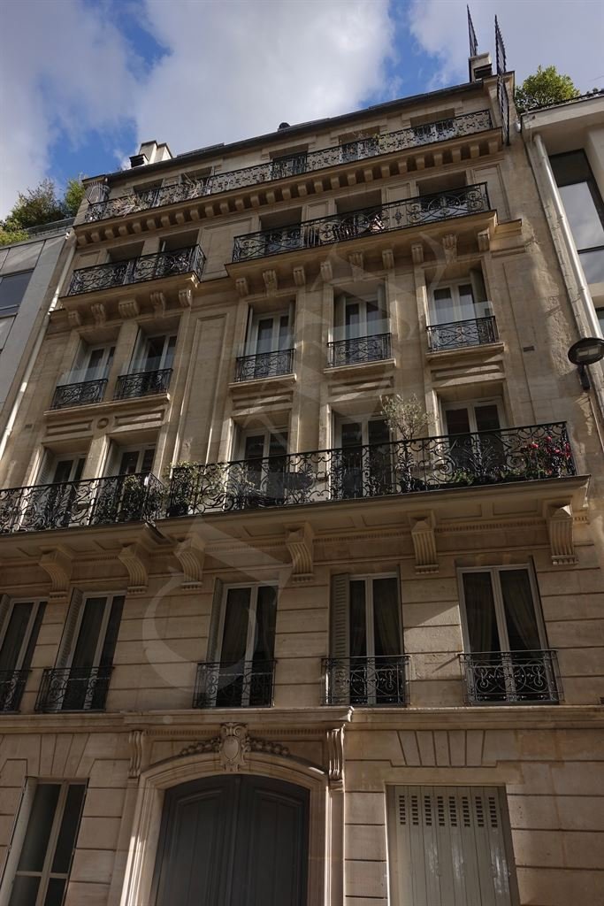 Apartment in Saint Philippe du Roule, Paris 8e Arrondissement, Paris 1 - 18685035