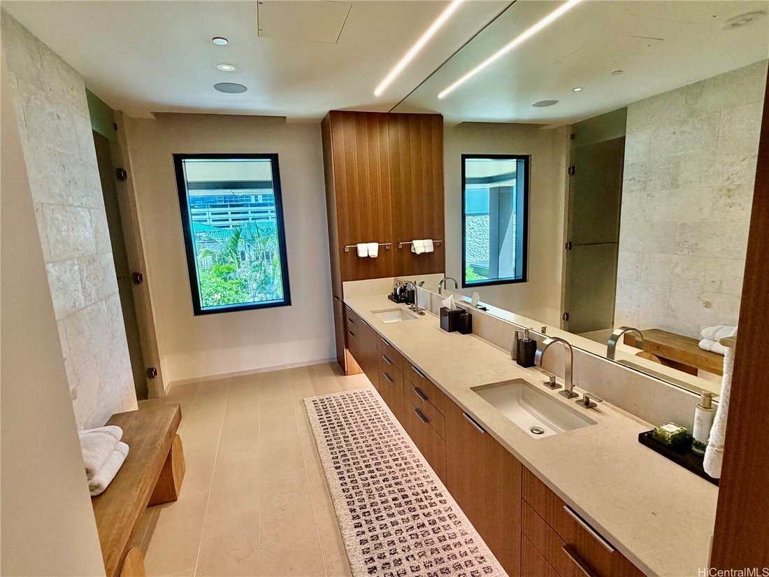 Condo in Honolulu, Hawaii, United States 5 - 18685648