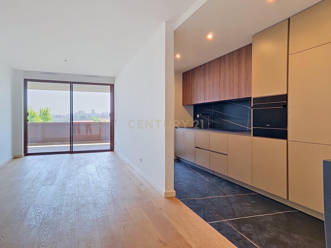 Apartment in Santa Marinha e Sao Pedro da Afurada, Porto District, Portugal 1 - 18685600