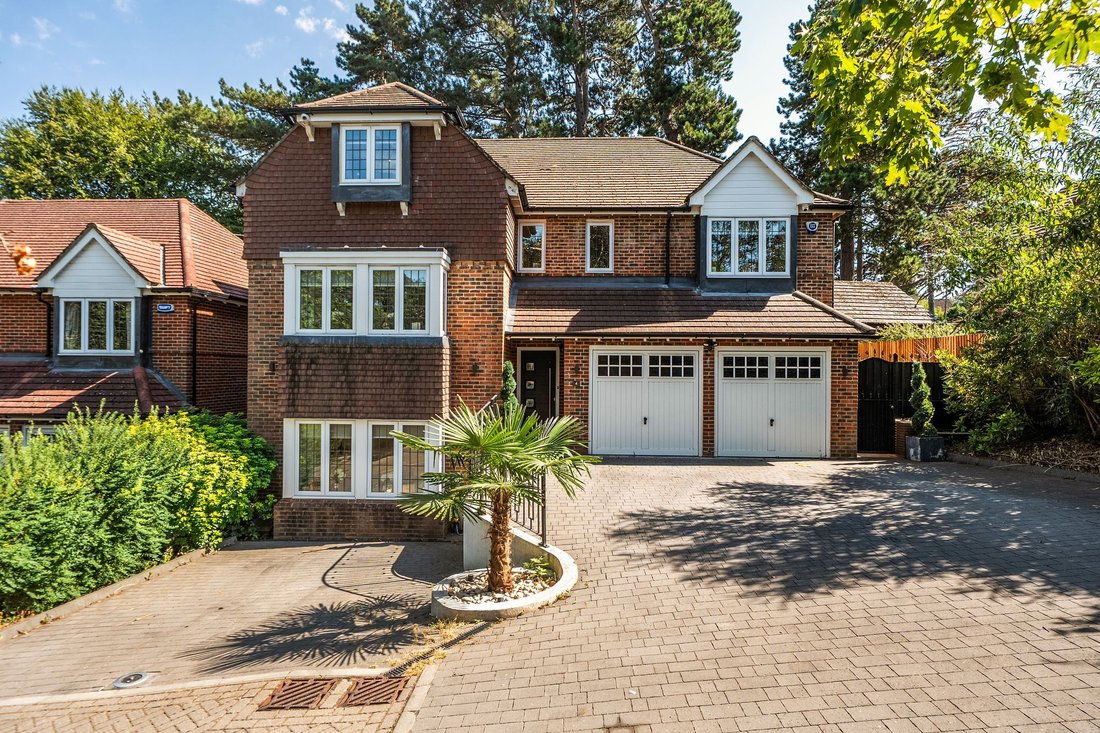 House in Kenley, London Borough of Croydon, England 1 - 18684943