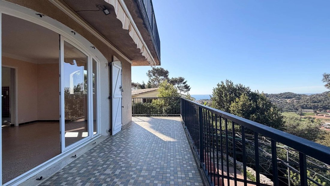 Estate in Centre Ville, Carqueiranne, France 4 - 17449014