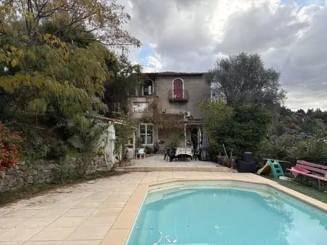 Casa en Saint-Martin-du-Var, Provenza-Alpes-Costa Azul, Francia 5 - 18016552