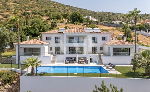 Villa in Loule (Sao Clemente), Algarve, Portugal 1