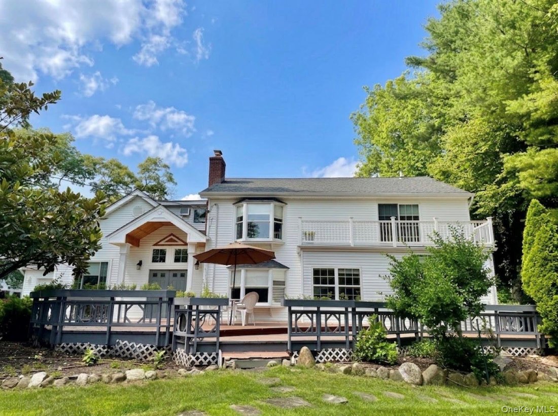 House in Syosset, New York, United States 1 - 18046646