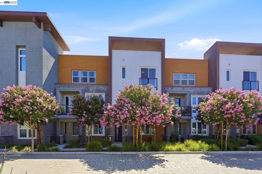 Townhouse in Dublin, California, United States 5 - 18684721