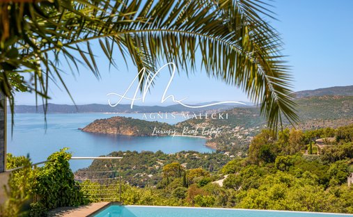 Villa in Rayol-Canadel-sur-Mer, Provence-Alpes-Côte d'Azur, France 1