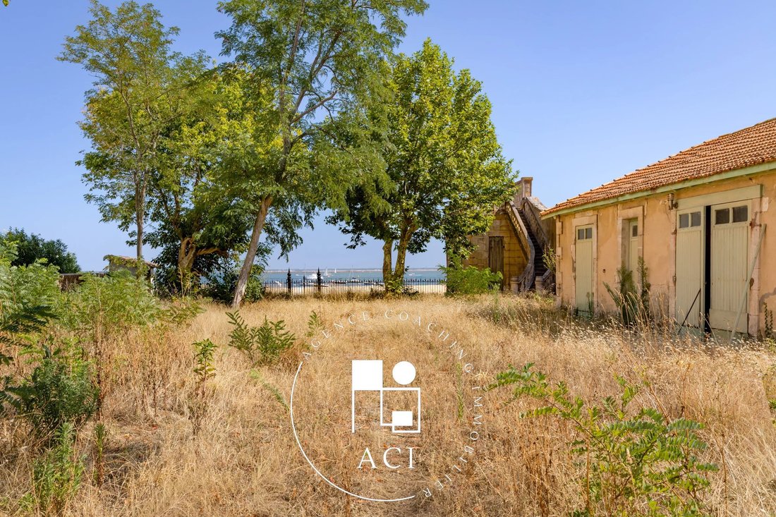 Estate in Aiguillon, Arcachon, France 4 - 18685078