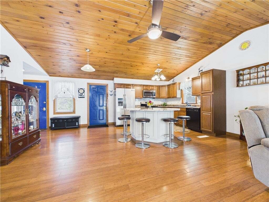 House in Seekonk, Massachusetts, United States 4 - 18684690