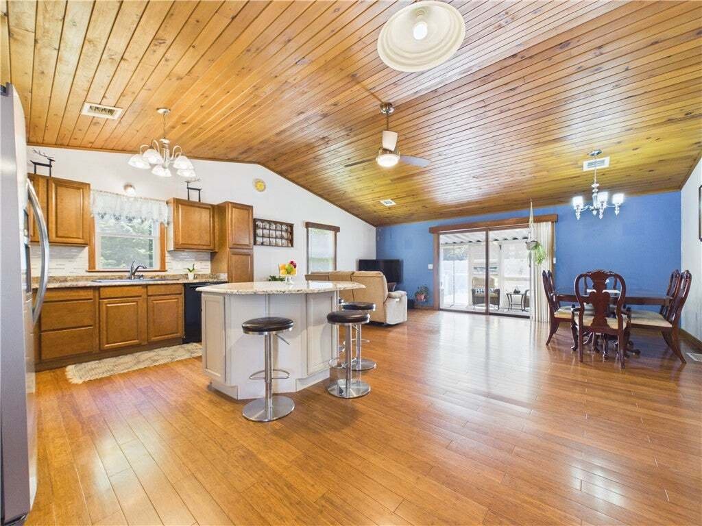 House in Seekonk, Massachusetts, United States 2 - 18684690