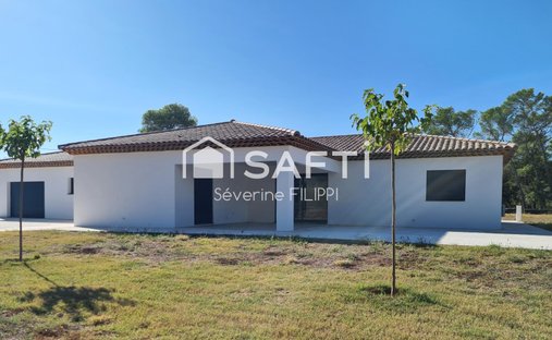 House in Le Cannet-des-Maures, Provence-Alpes-Côte d'Azur, France 1