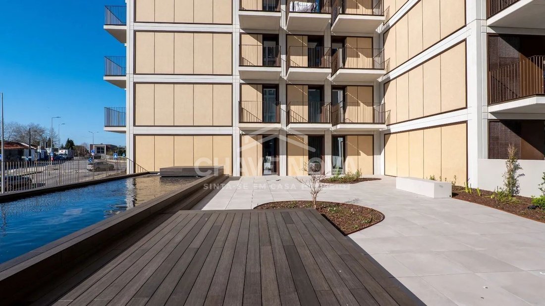 Apartment in Santa Marinha e Sao Pedro da Afurada, Porto District, Portugal 4 - 18685330