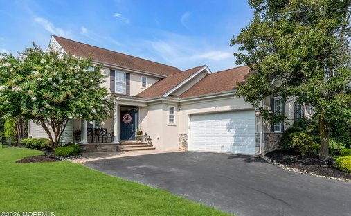 House in Manalapan Township, New Jersey, United States 1