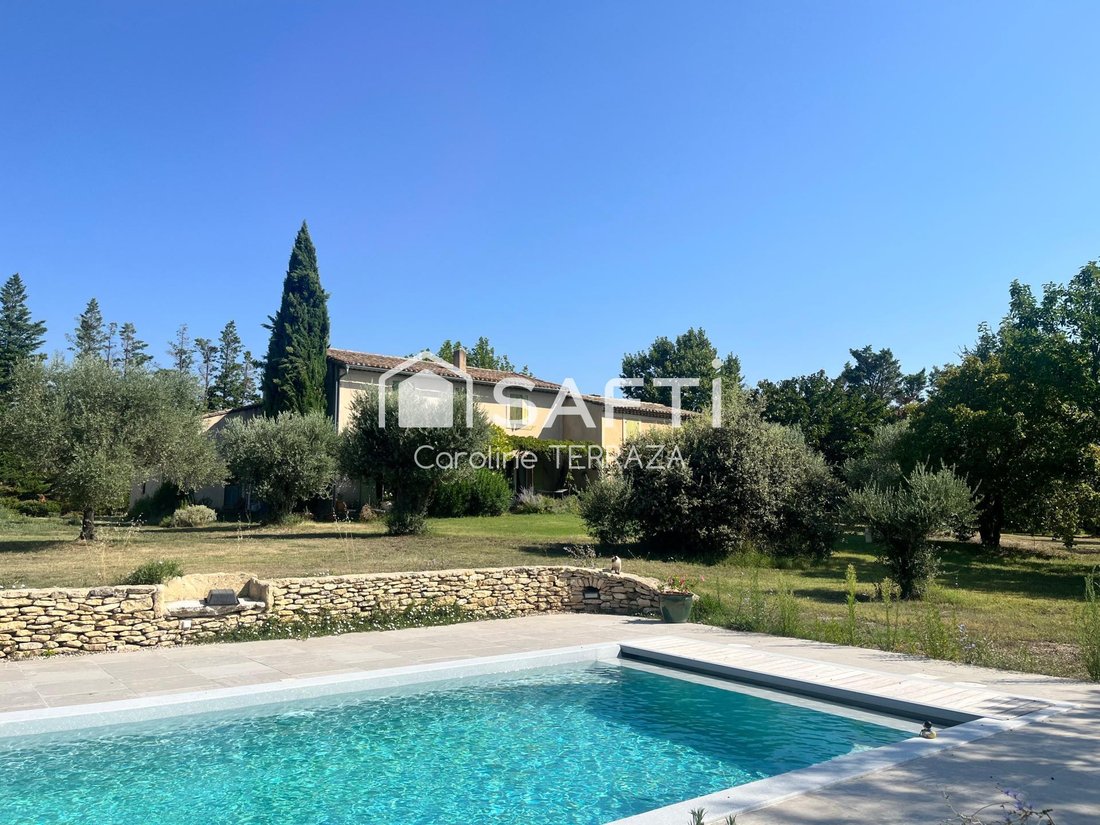 House in Cabrières-d'Avignon, Provence-Alpes-Côte d'Azur, France 1 - 18686278