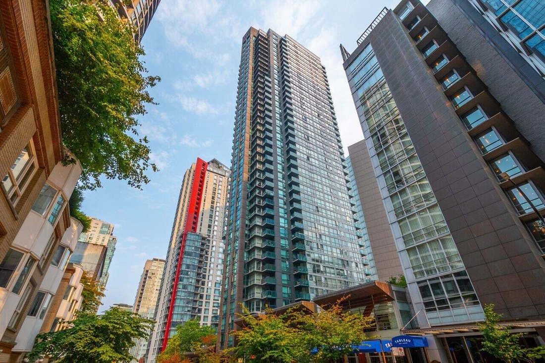 Condo in Vancouver, British Columbia, Canada 1 - 18685545