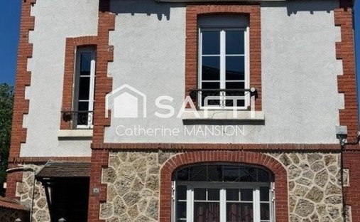 House in Chemin Vert-Europe, Reims, France 1