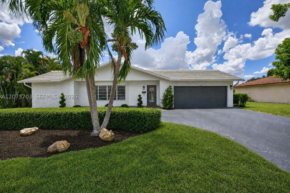 House in Coral Springs, Florida, United States 1 - 18684759