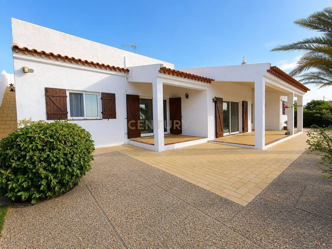 Villa in Santa Barbara de Nexe, Algarve, Portugal 1 - 18685598