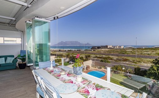 House in Table View, Cape Town, South Africa 1