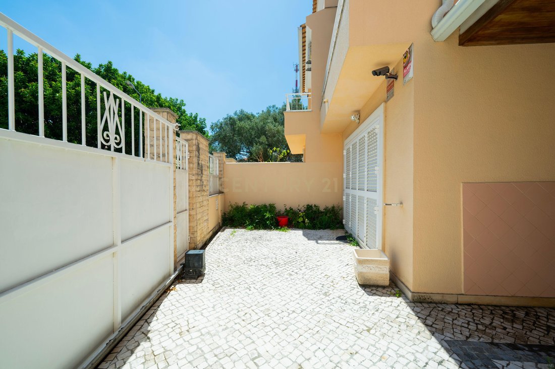 Villa in Parede, Lisbon, Portugal 2 - 18685621