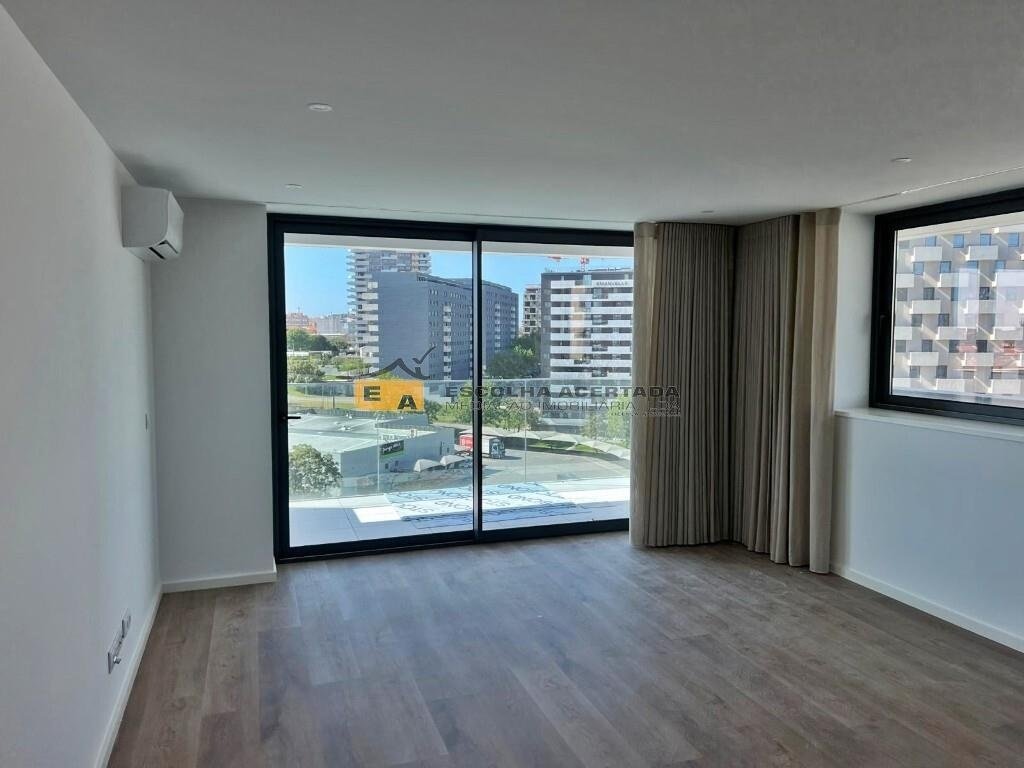 Apartment in Matosinhos e Leca da Palmeira, Porto District, Portugal 4 - 18685670